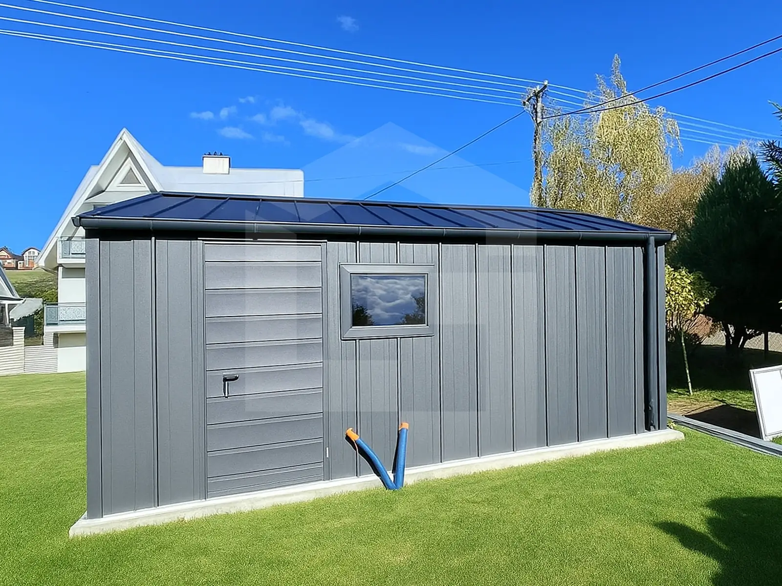 Garaż blaszany z bramą segmentową 7 x 6 antracyt