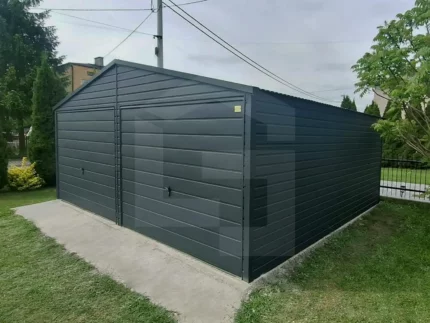 Garaż blaszany czarny dwustanowiskowy 6 x 6, bramy uchylne